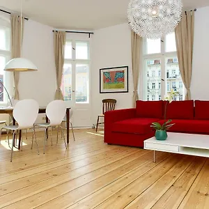 Prenzlauer Allee Apartment